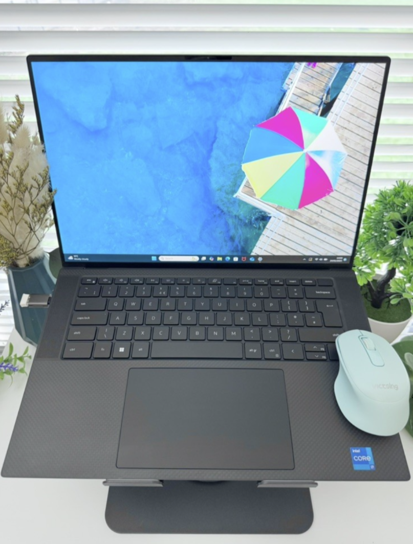 DELL XPS 15 9530 LAPTOP, INTEL CORE I7 13TH GEN 512GB SSD 16GB RAM + BUNDLE