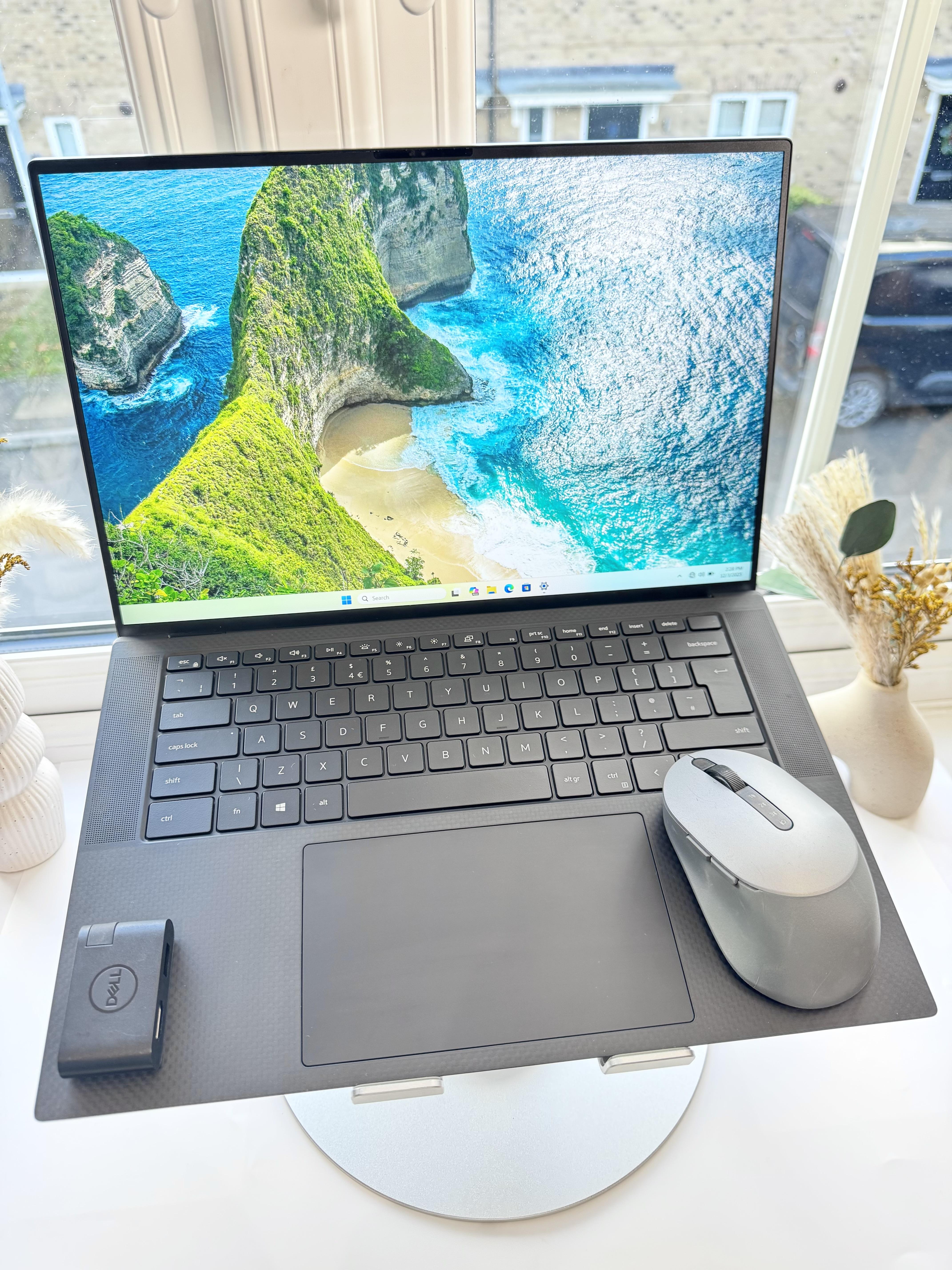 Dell XPS 9510 Laptop - Intel Core i7-11th gen 32GB 1TB SSD RTX 3050Ti