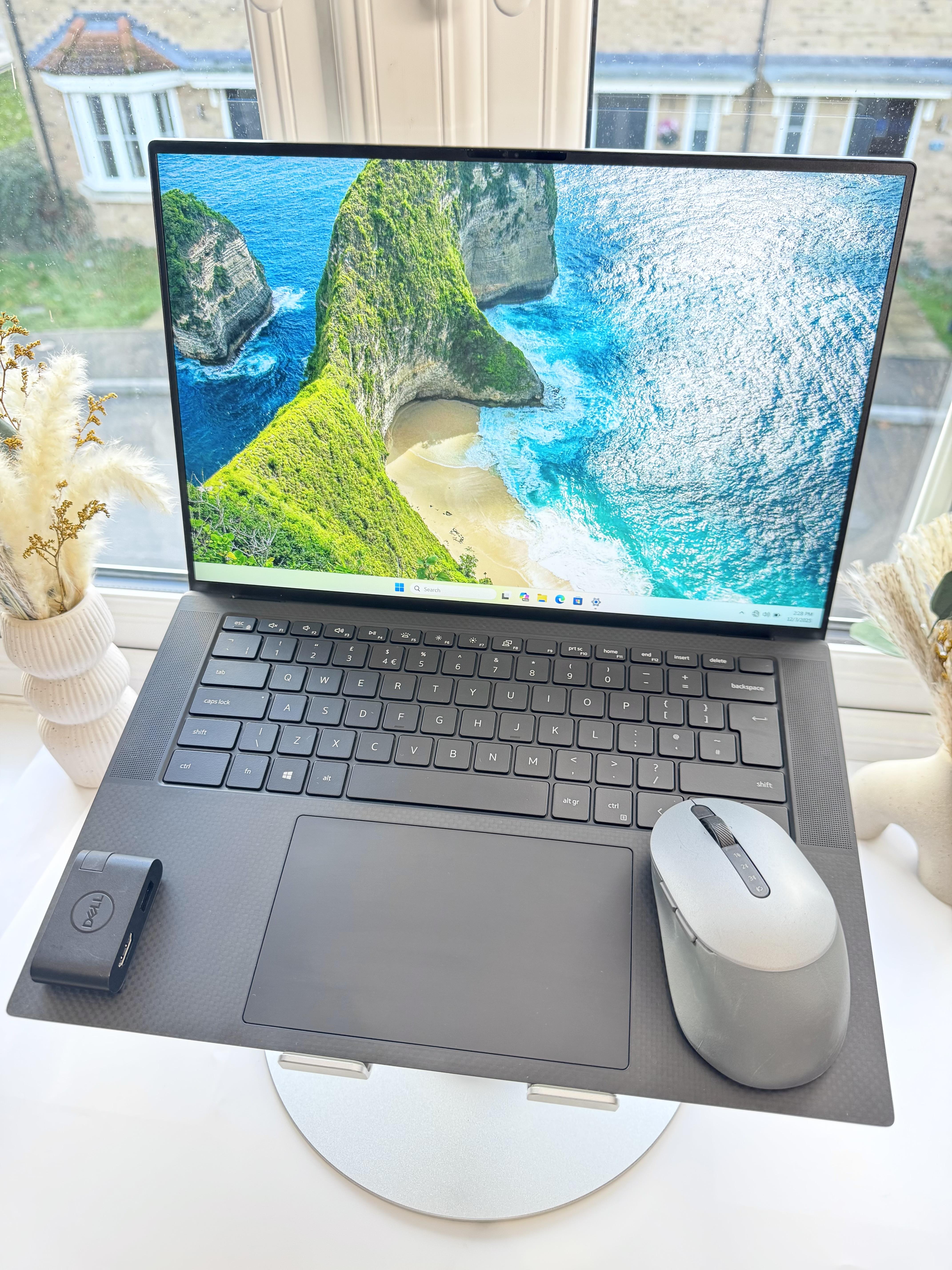 Dell XPS 9510 Laptop - Intel Core i7-11th gen 32GB 1TB SSD RTX 3050Ti