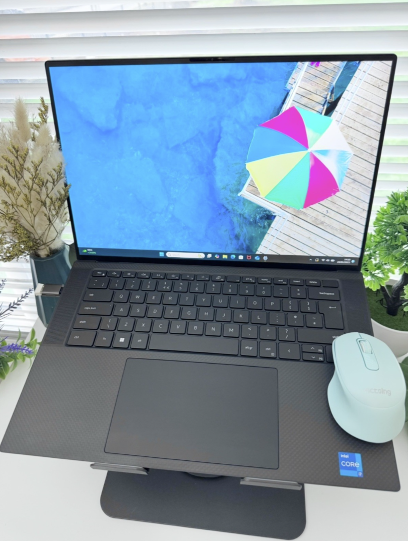 DELL XPS 15 9530 LAPTOP, INTEL CORE I7 13TH GEN 512GB SSD 16GB RAM + BUNDLE