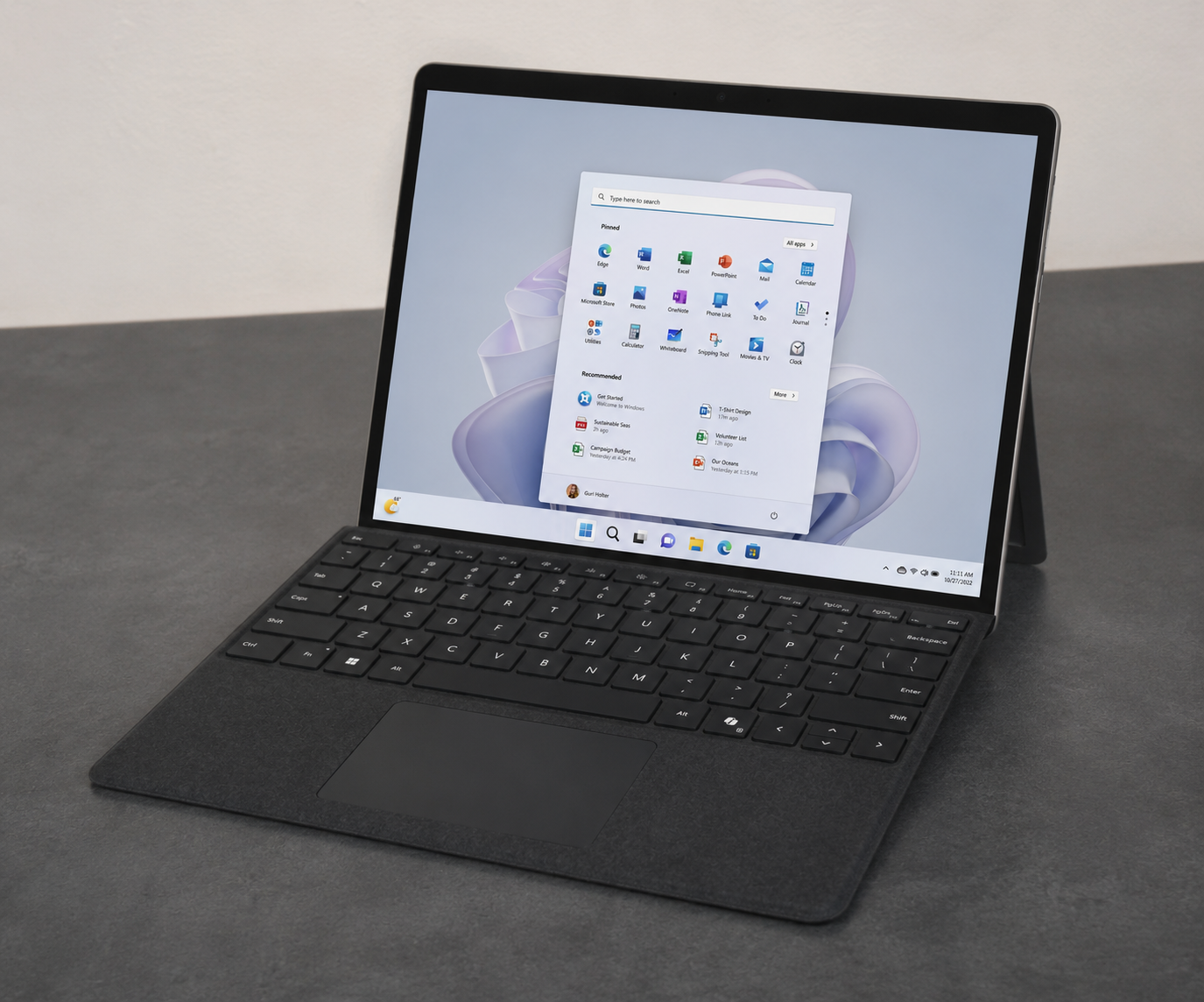Microsoft Surface Pro 9 w/ Keyboard | Intel i7-1265U | 16GB RAM | 512GB SSD