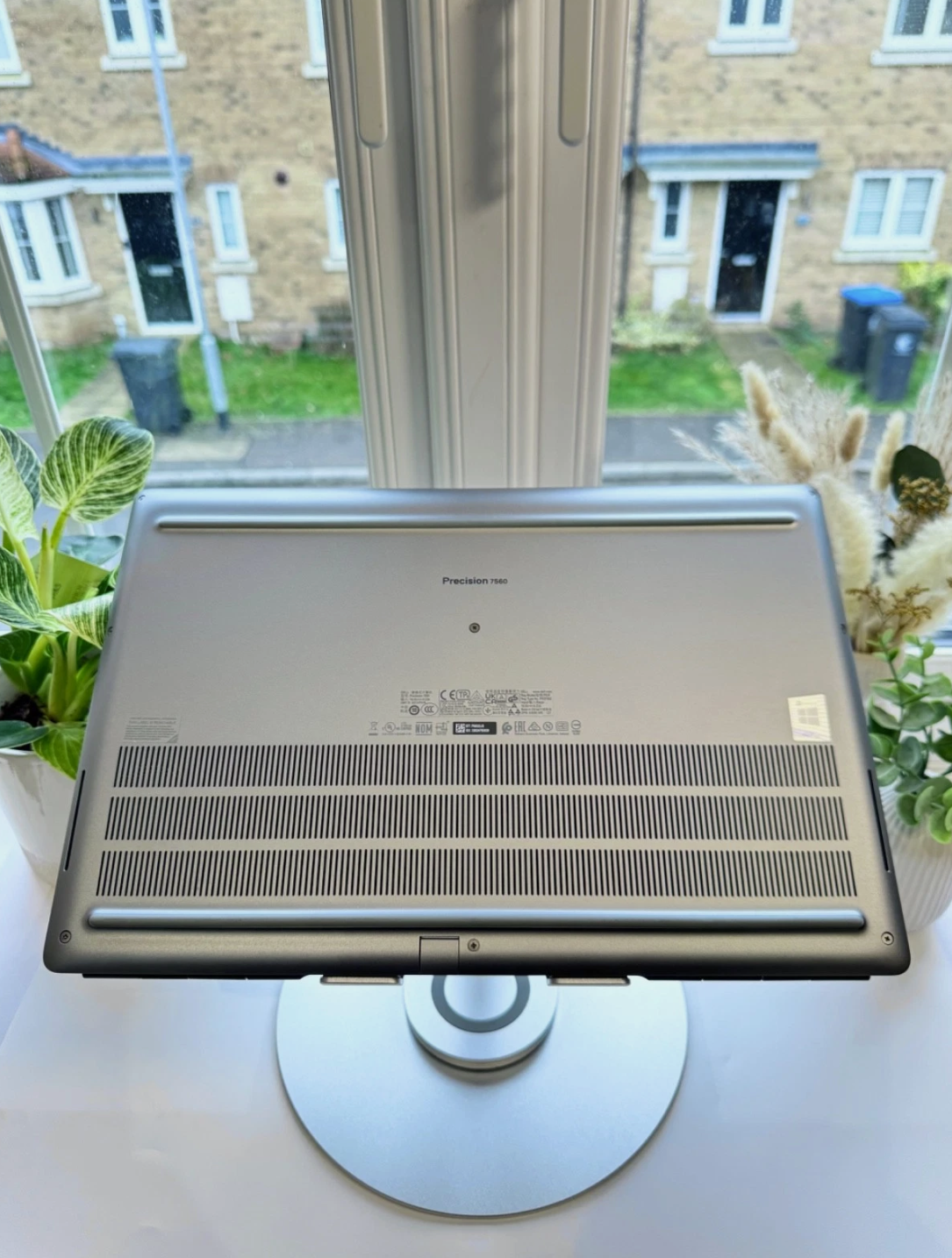 Dell Precision 7670 Laptop, Intel i9 12th Gen OLED Touch 32GB 1TB SSD NVIDIA 8GB