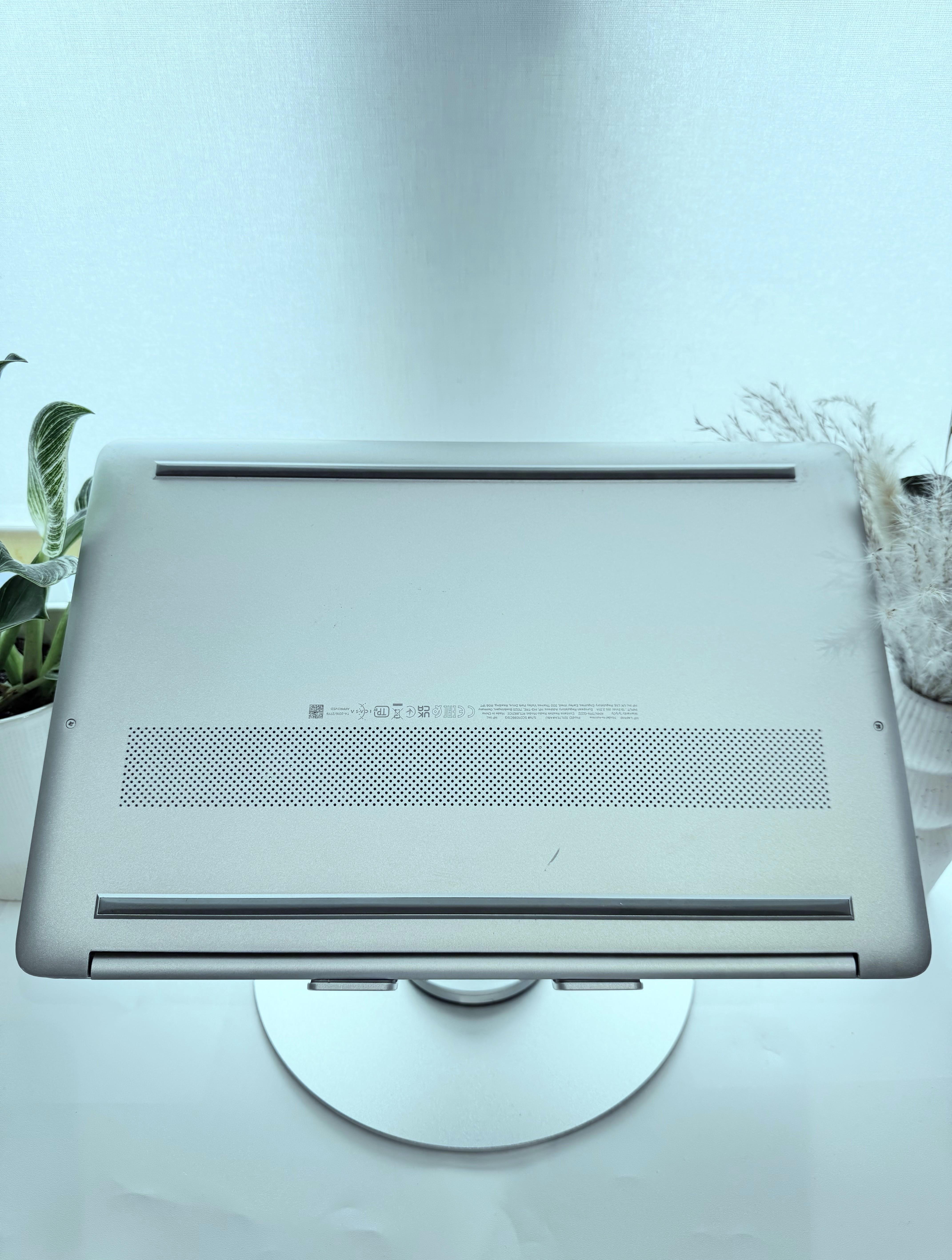 HP Laptop 15s-fq2xxx – Intel Core i5-11th Gen 4 Cores / 8 Threads, up to 4.2GHz, 16GB RAM 512GB SSD