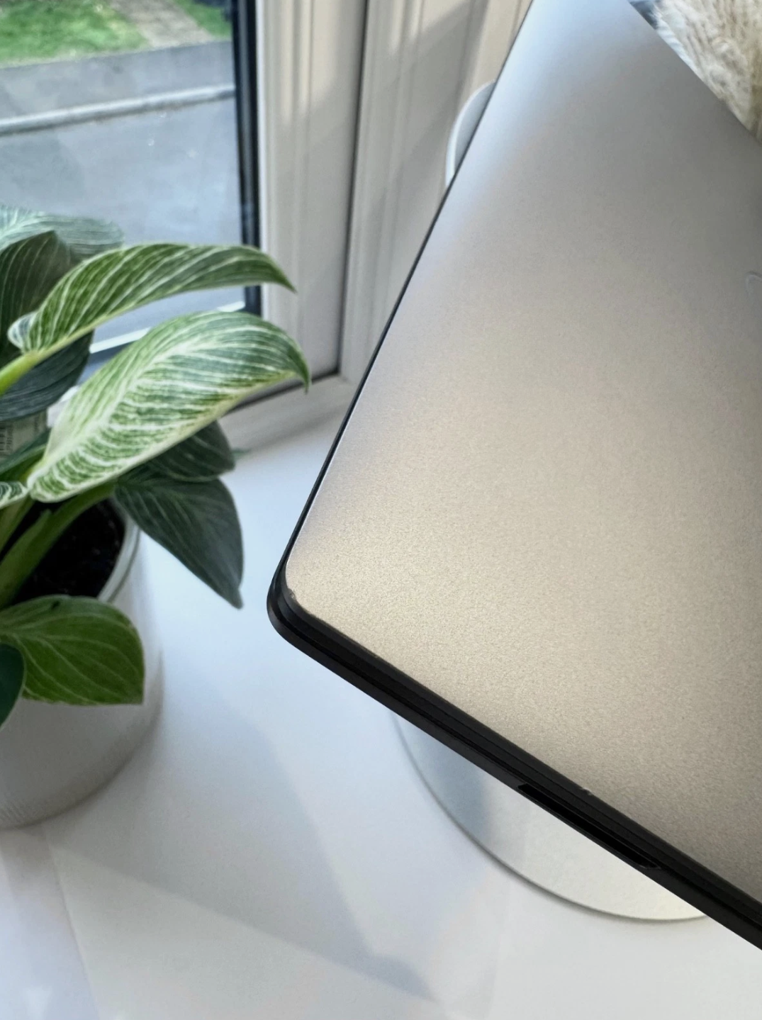 Dell Precision 5690 16" Intel Ultra 9 185H OLED Touch 64GB 2TB RTX 4000 11GB