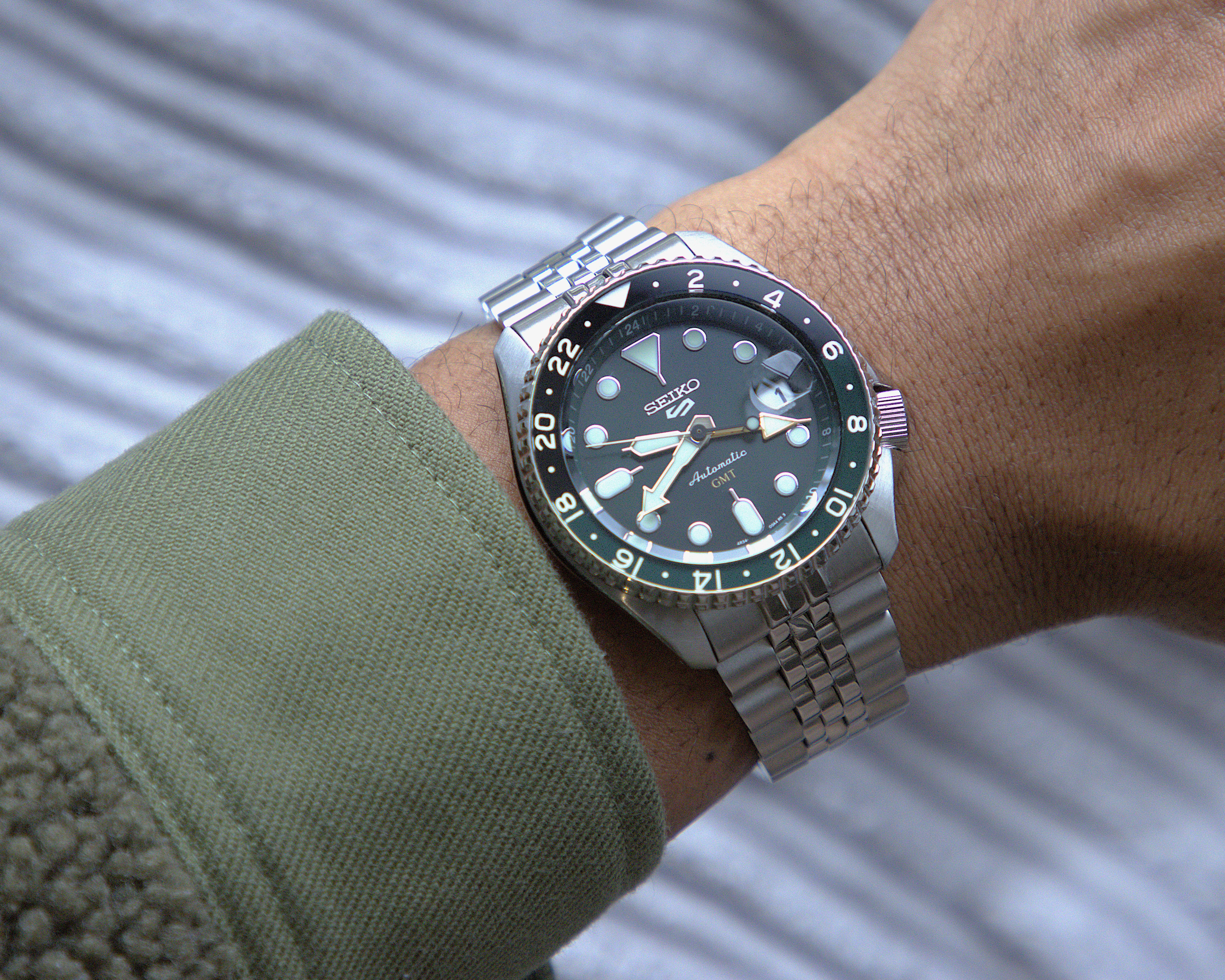 Seiko 5 Sport Automatic Watch GMT SKX Green Dial Men's Watch SSK035K1