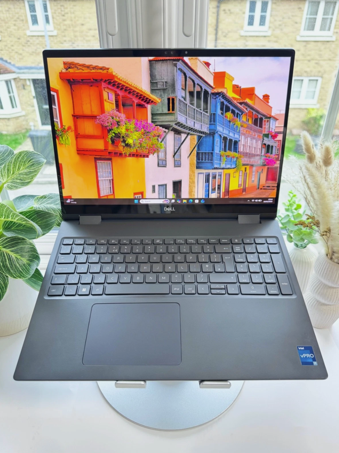 Dell Precision 7670 Laptop, Intel i9 12th Gen OLED Touch 32GB 1TB SSD NVIDIA 8GB