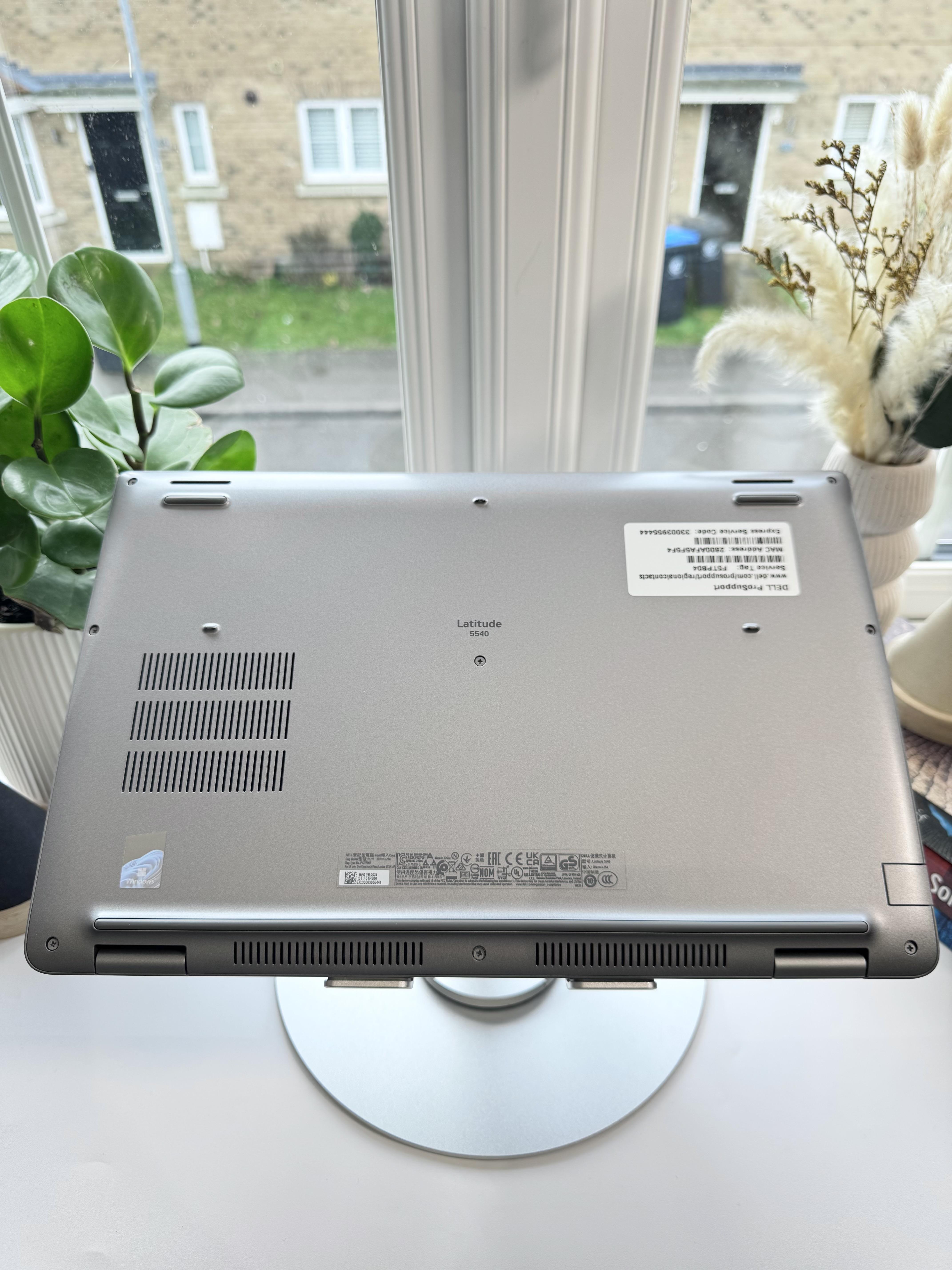 Dell Latitude 5540 Laptop - Intel Core i7 13th Gen 32GB Ram 1TB SSD