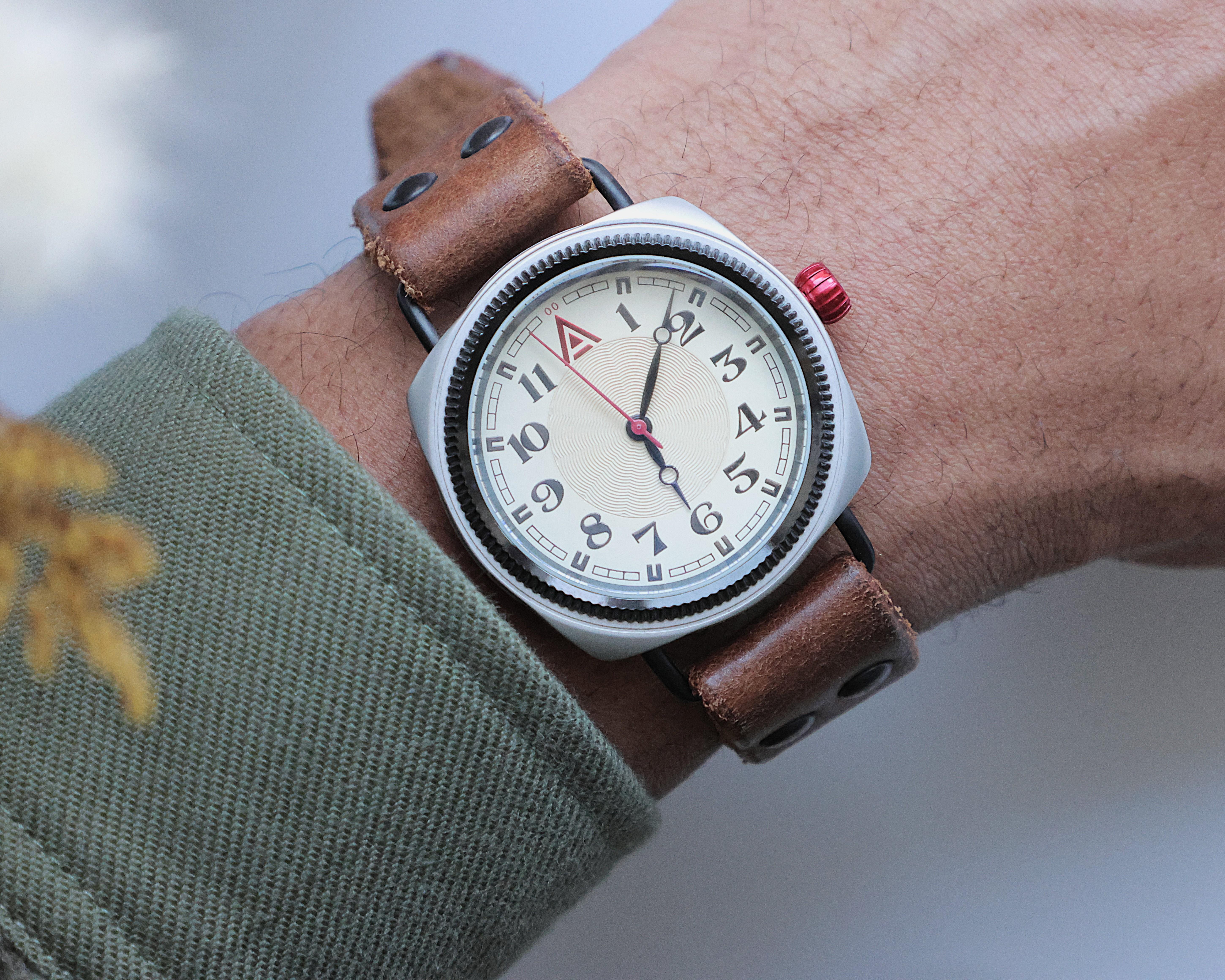 WT AUTHOR Watch Quartz Model Nº 1929 Cream Dial - British Made & Swiss Movement