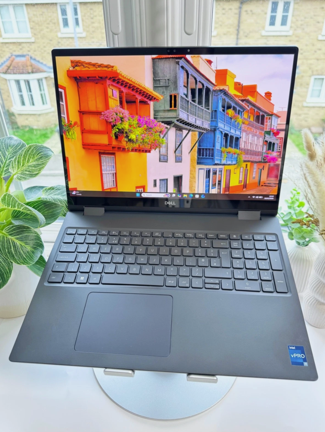 Dell Precision 7670 Laptop, Intel i9 12th Gen OLED Touch 32GB 1TB SSD NVIDIA 8GB