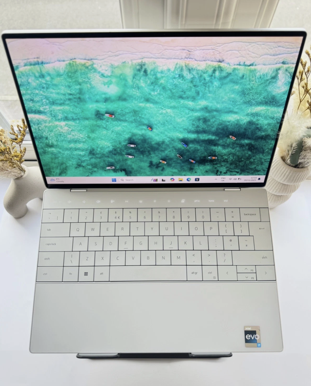 Dell XPS 13 Plus 9320 (White) - Intel Core i7 12th FHD+ 1TB SSD 16GB RAM