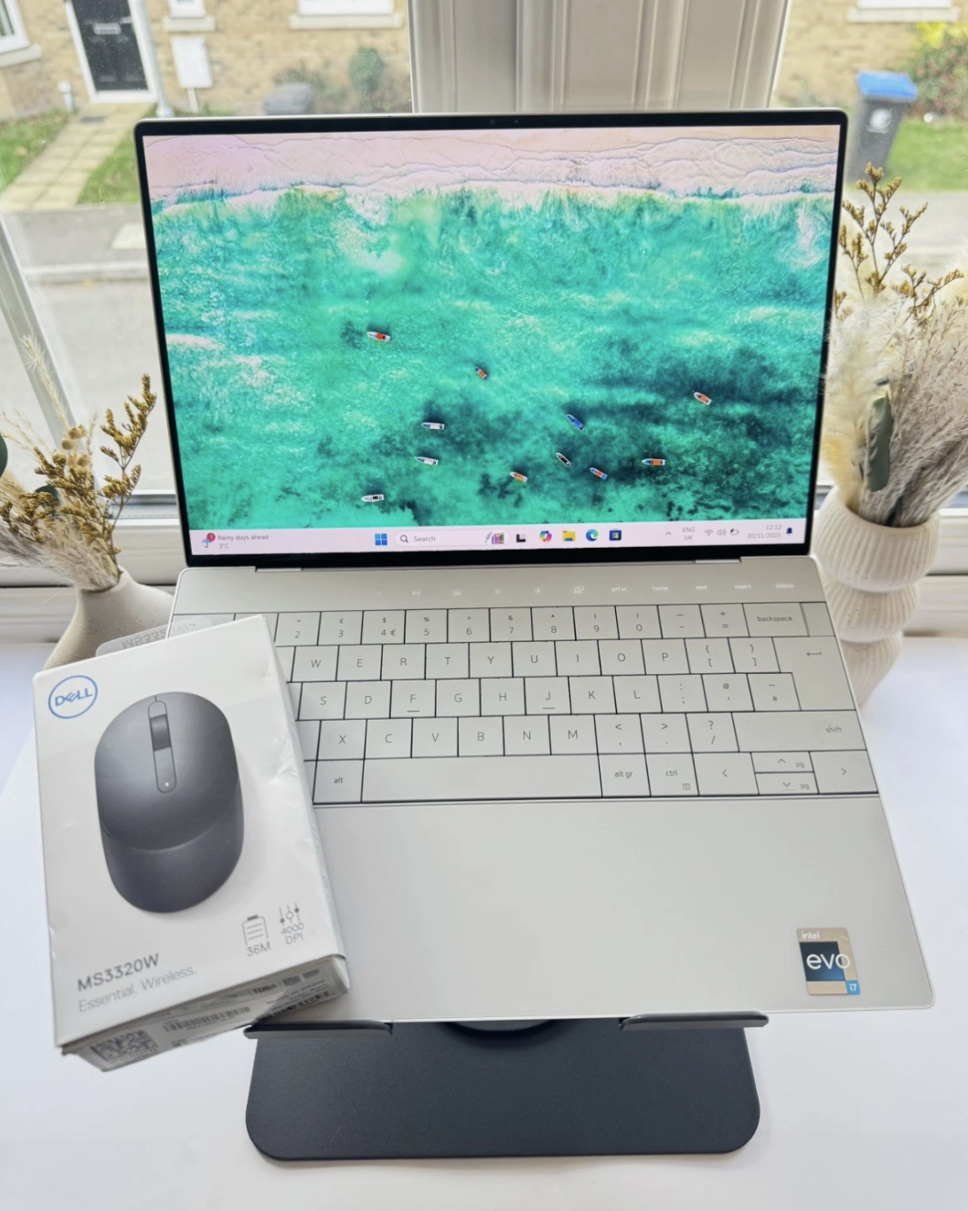 Dell XPS 13 Plus 9320 (White) - Intel Core i7 12th FHD+ 1TB SSD 16GB RAM