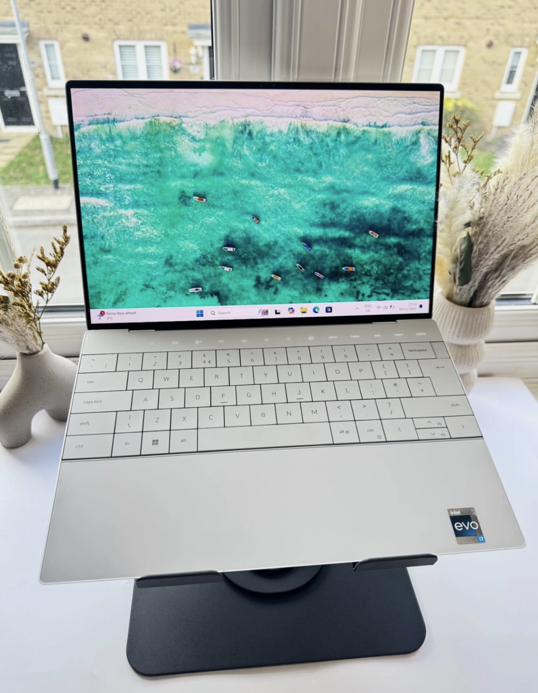 Dell XPS 13 Plus 9320 (White) - Intel Core i7 12th FHD+ 1TB SSD 16GB RAM