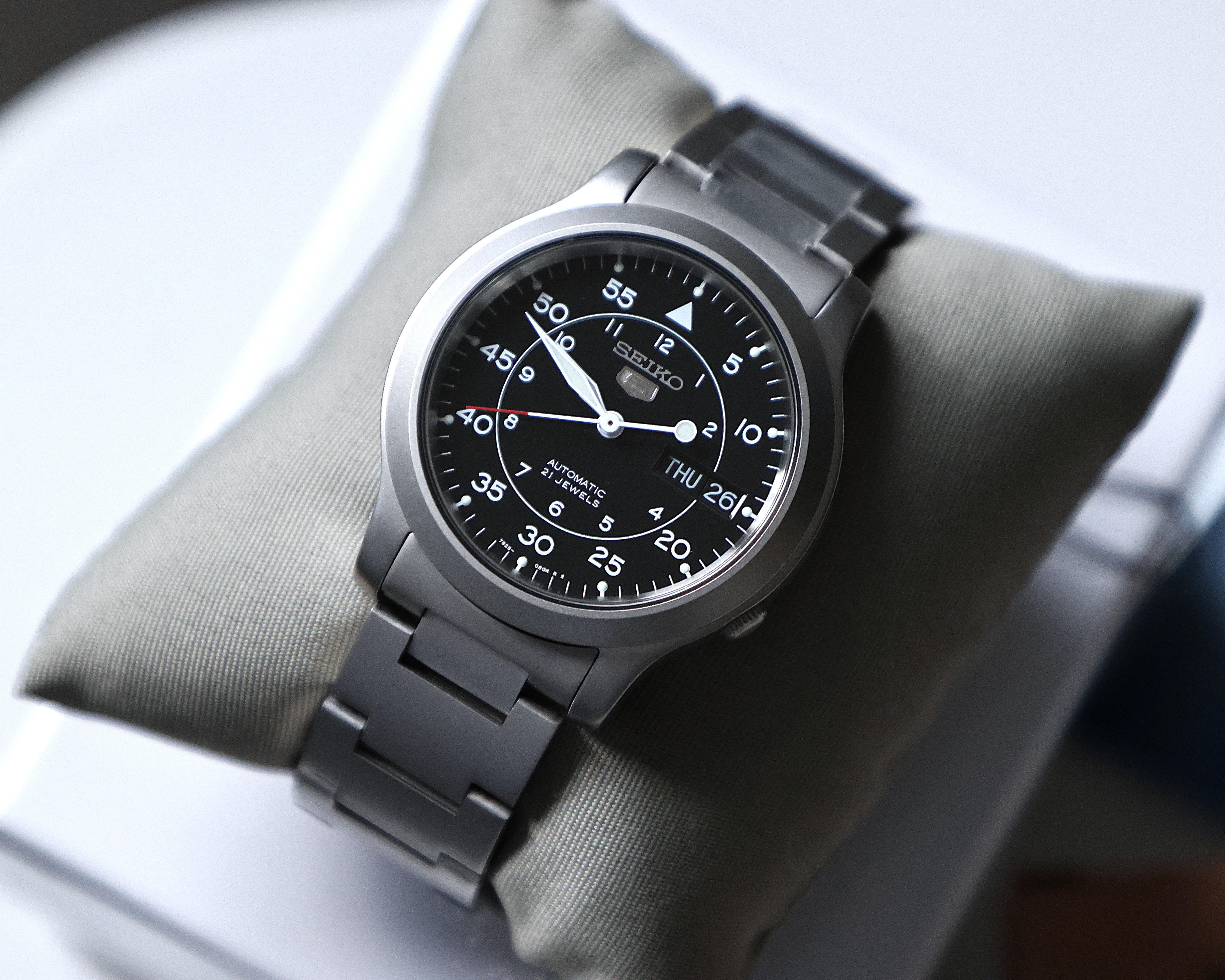 Seiko Men's Automatic Silver Stainless Steel Black Dial Watch SNK809K1