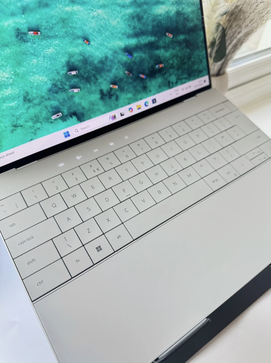 Dell XPS 13 Plus 9320 (White) - Intel Core i7 12th FHD+ 1TB SSD 16GB RAM